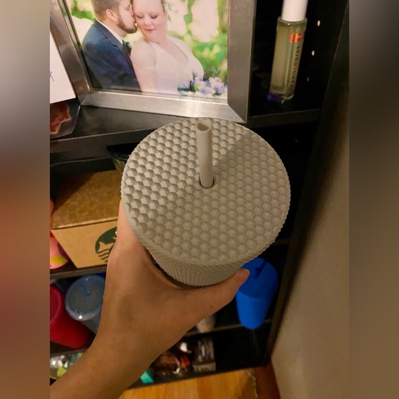 Starbucks NWT LATAM Matte Grey 24oz Studded Tumbler - Picture 7 of 8